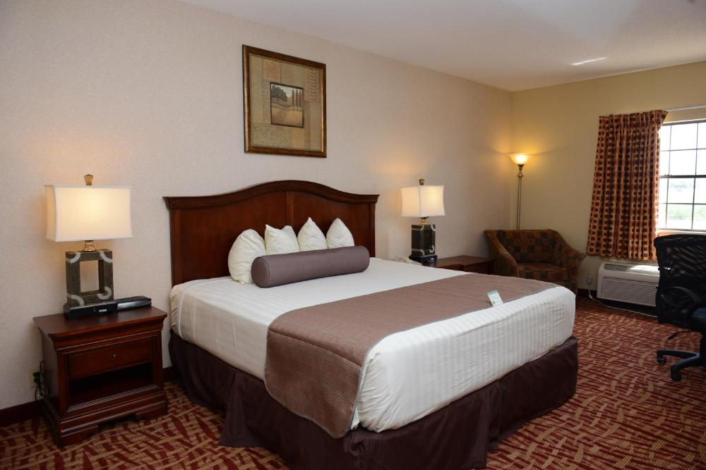 King Room - Non-Smoking interior